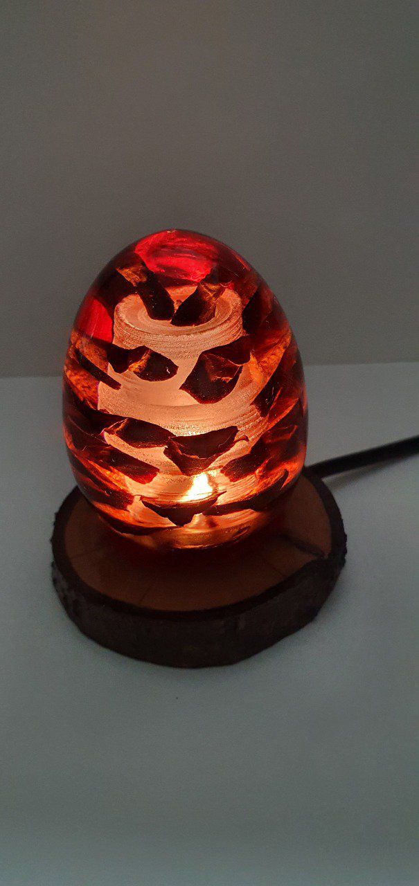 Lampe veilleuse pomme de pin "Oeuf de dragon"