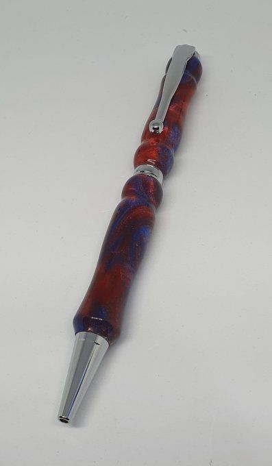 Stylo résine rougeet bleu nacré