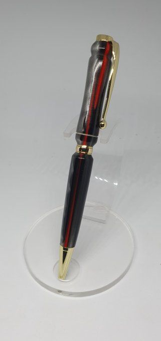 Stylo rouge et noir