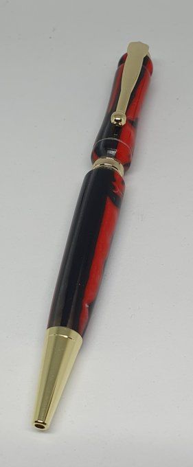 Stylo rouge et noir