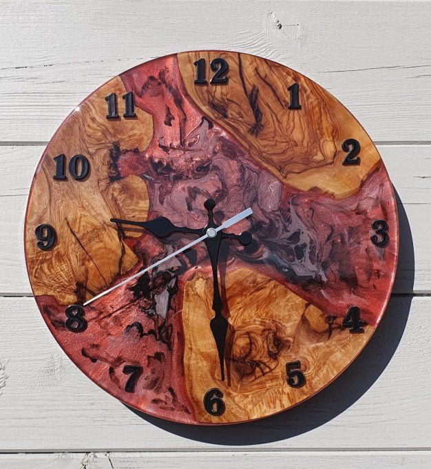 Horloge resine et bois d'Olivier 
