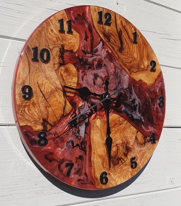 Horloge resine et bois d'Olivier 