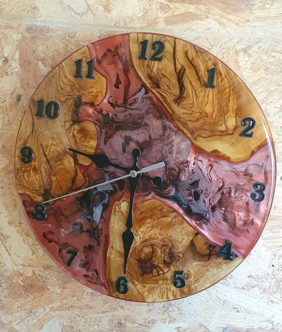Horloge resine et bois d'Olivier 