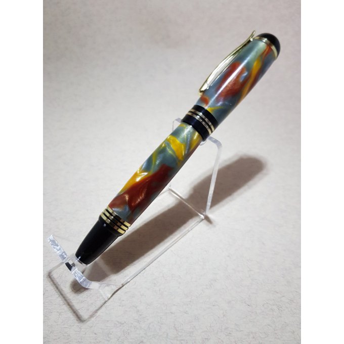 Stylo plume résine artisanal. Acrylique multicolore