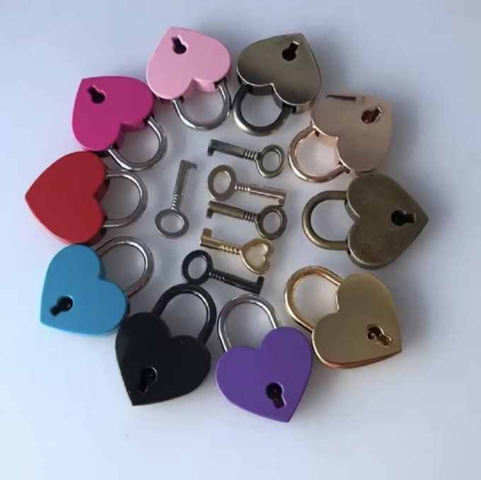 Cadenas coeur avec 10 clés 