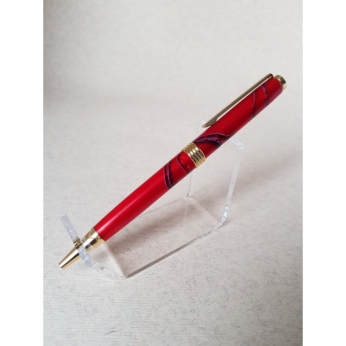 Stylo acrylique rouge