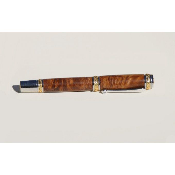 Stylo plume artisanal en bois de loupe de marronnier